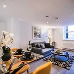 York Crescent Apartments